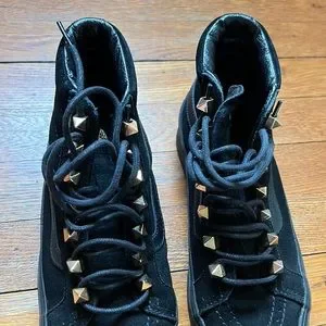vans sk8 hi platform stud eyelets